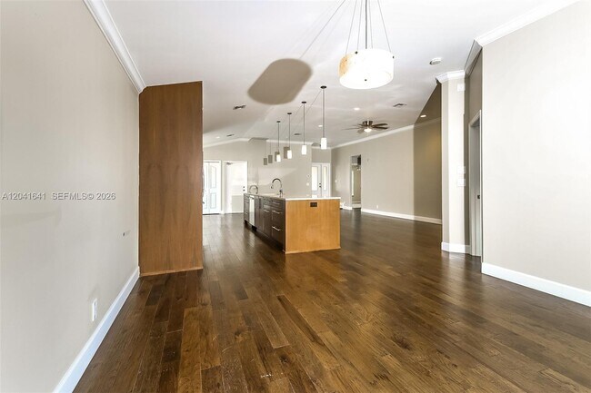 Foto del edificio - 6484 Robinson St