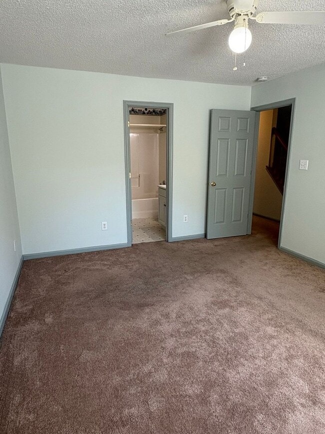 Building Photo - 24 Sweet Gum Pl