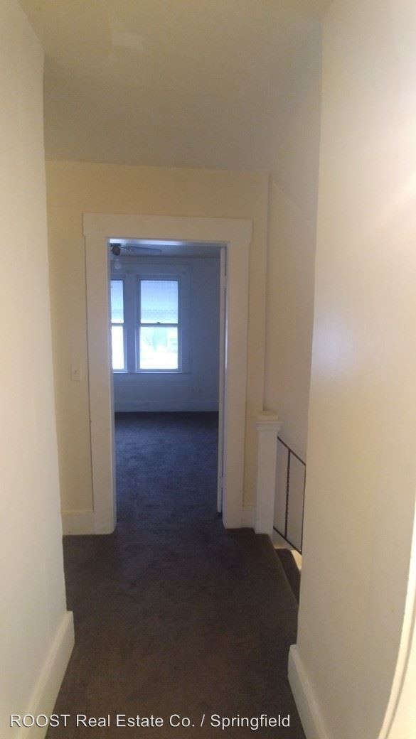 Foto del edificio - 3 br, 1 bath House - 102 N. Greenmount Avenue