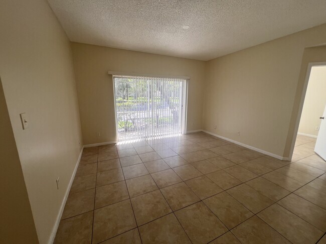 Building Photo - 731 Cypress Ln