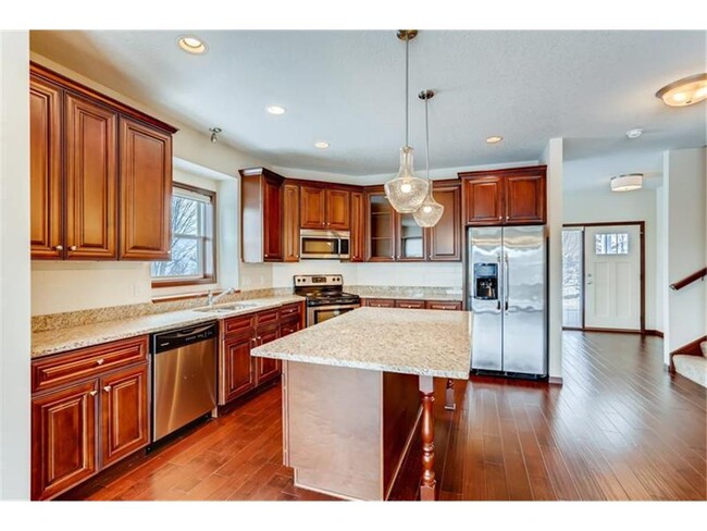 Building Photo - 2625 Cascade Ln
