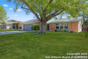 Building Photo - 1142 Churing Dr