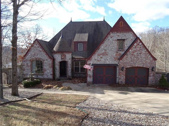 Building Photo - 20 Windsor Ln