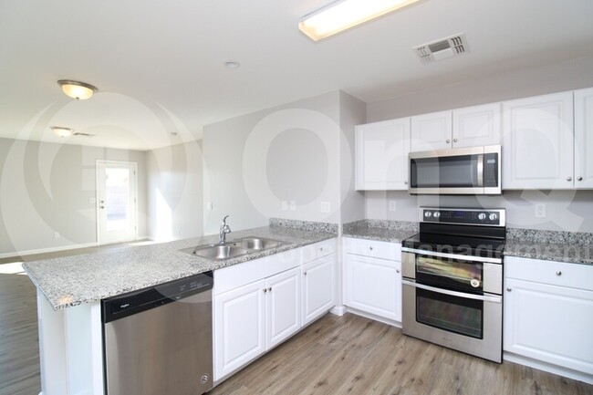 Building Photo - 1061 Palo Verde Ave