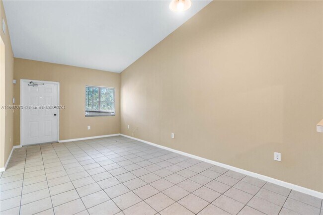 Foto del edificio - 3810 N Jog Rd