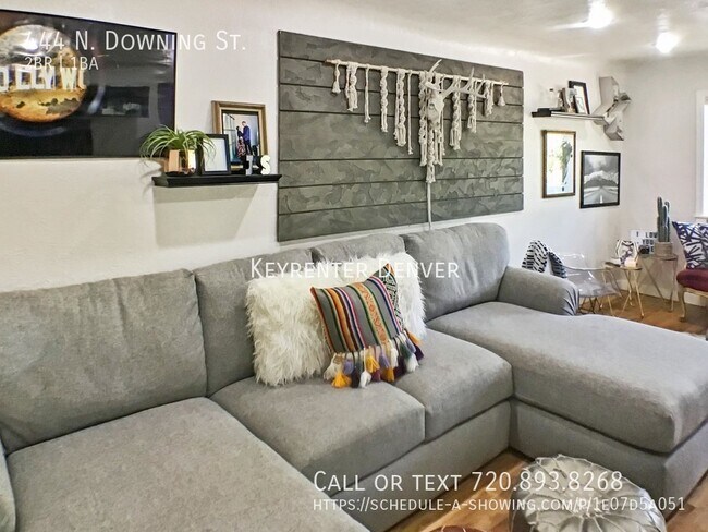 Building Photo - Spectacular 2BD, 1BA Duplex with Off-Stree...