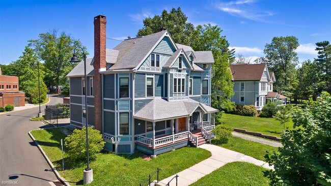 Building Photo - 1 br, 1.5 bath Apartment - 477 Prospect St 1L