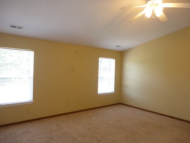 Building Photo - 249 Creekstone Court
