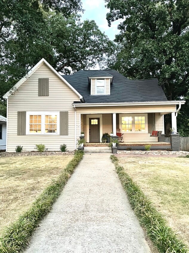 Primary Photo - 1407 5th Ave S