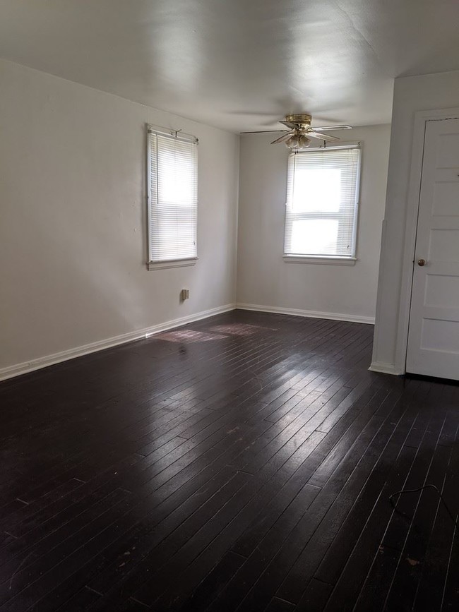 Building Photo - 2 br, 1 bath House - 1022 KELLY DRIVE