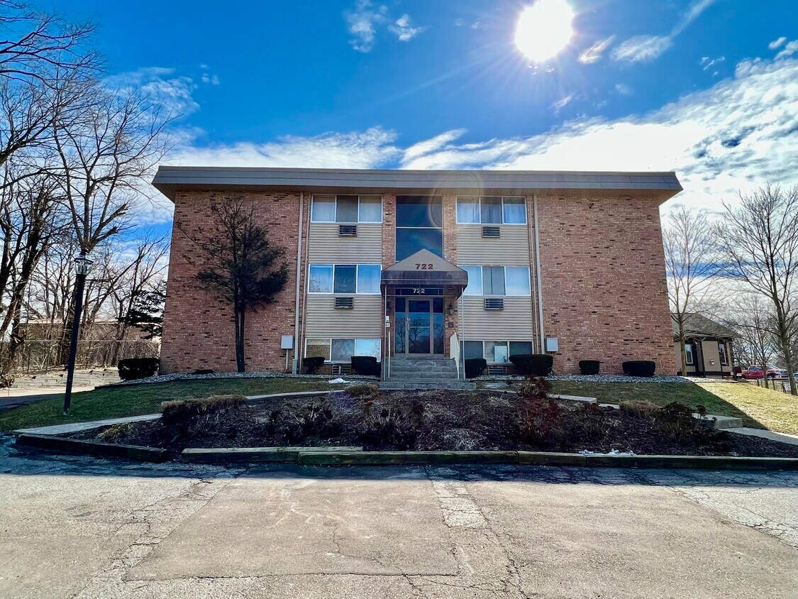 722 W Kilgore Rd Unit 303, Kalamazoo, MI 49008 Condo for Rent in