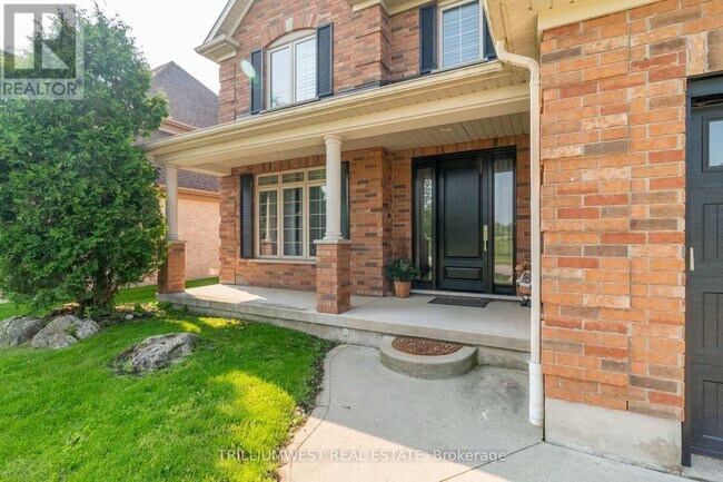 Building Photo - 321 Deer Ridge Dr