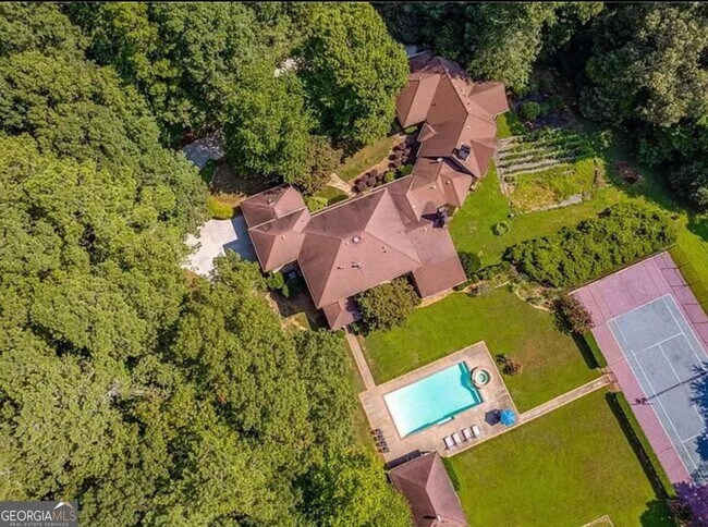 Foto del edificio - 15905 Westbrook Rd