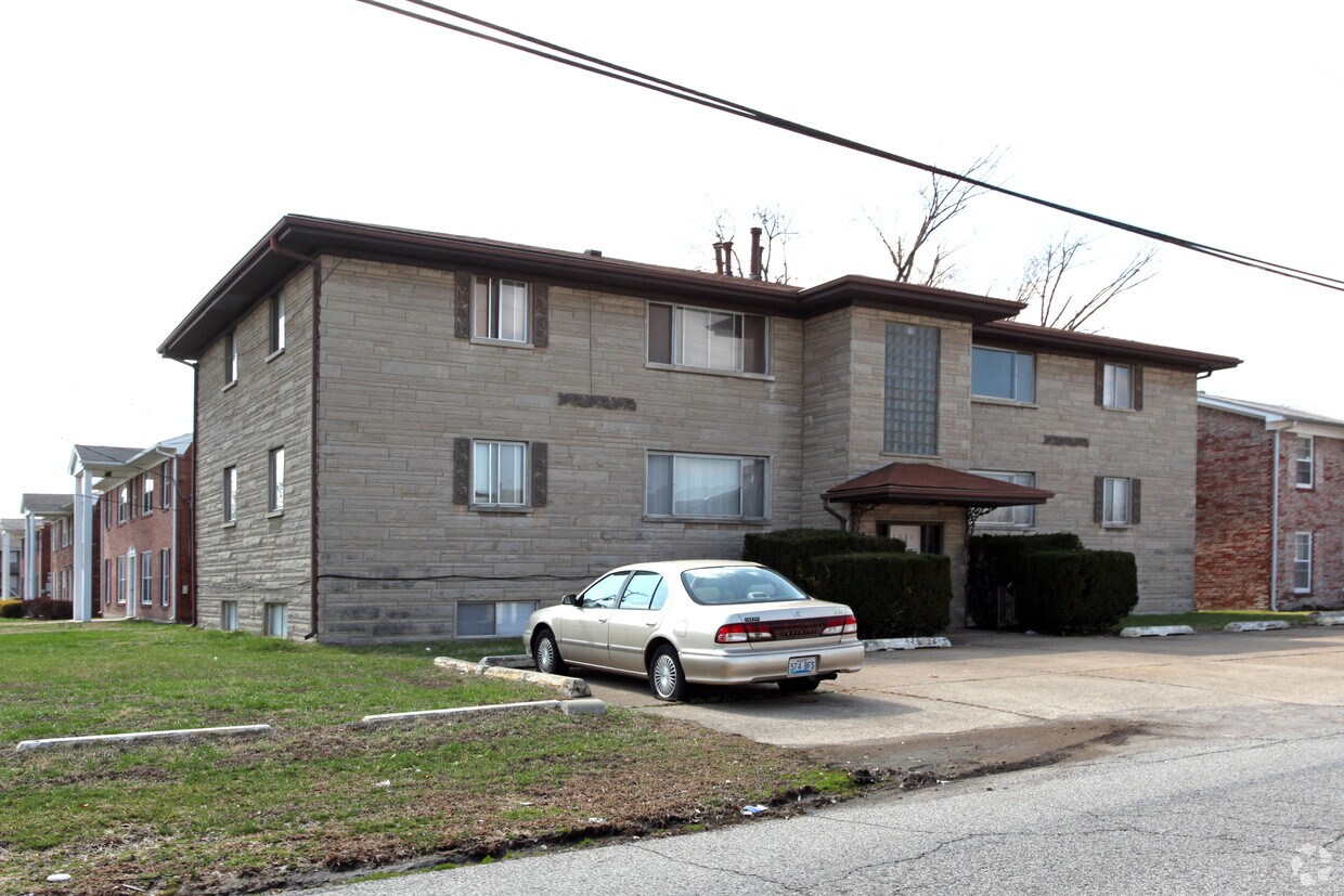 Primary Photo - 1726 Bonnyville Blvd