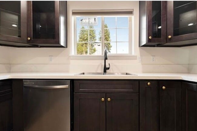 Building Photo - Paradise Executive Home for Rent- 3 bed 3 bath, new construction