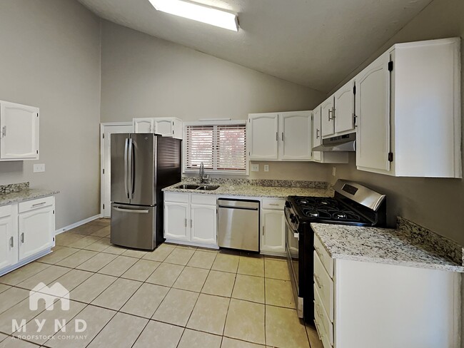 Building Photo - 2616 Fieldstone View Ln SE