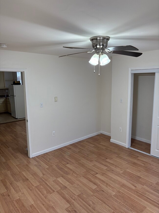 Foto del edificio - 1206 W Airdrie St