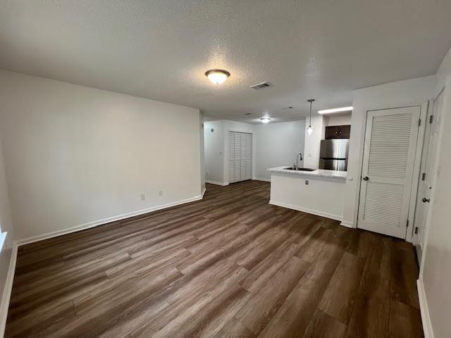 Building Photo - 100 Kazmira Ct