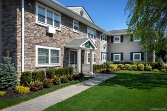 Building Photo - 817 Long Island Ave