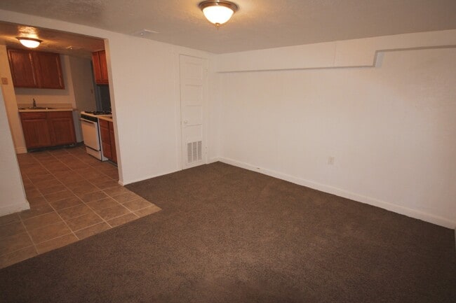 Building Photo - 2 Bedroom Apartment South of BYU Campus!