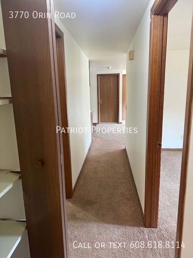 Building Photo - 1 bed/1 bath plus den in Madison, WI!
