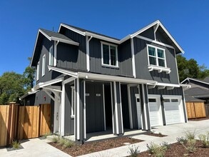 Building Photo - 937A Middle Rincon