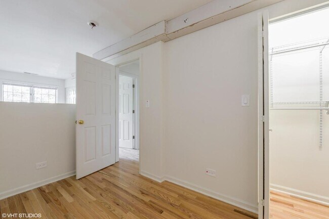 Foto del edificio - 1700 Hinman Ave