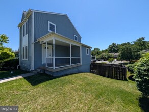 Building Photo - 15300 Gunsmith Terrace