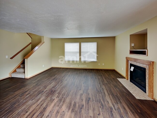 Building Photo - 6909 Spring Bloom Dr