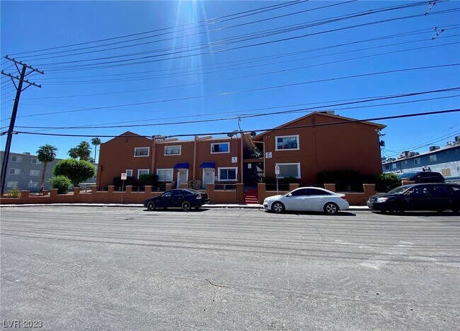 Building Photo - 500 S 13th St