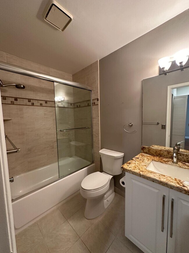 Foto del edificio - 301 Olivewood Pl