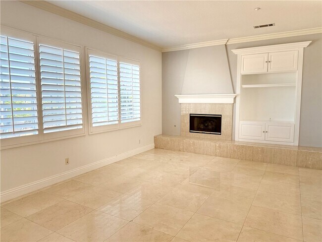 Building Photo - 9 Flintridge Ave