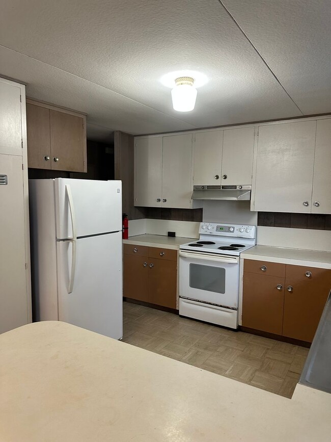 Building Photo - 2050 Liliha St