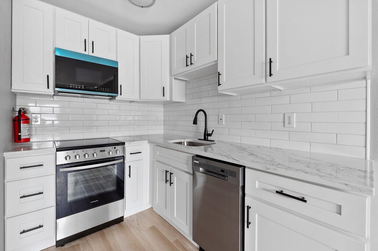 9 Vreeland Ave Unit 3B, Hackensack, NJ 07601 Room for Rent in Hackensack, NJ