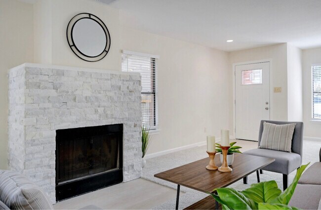 Foto del edificio - 2230 Juniper Hill