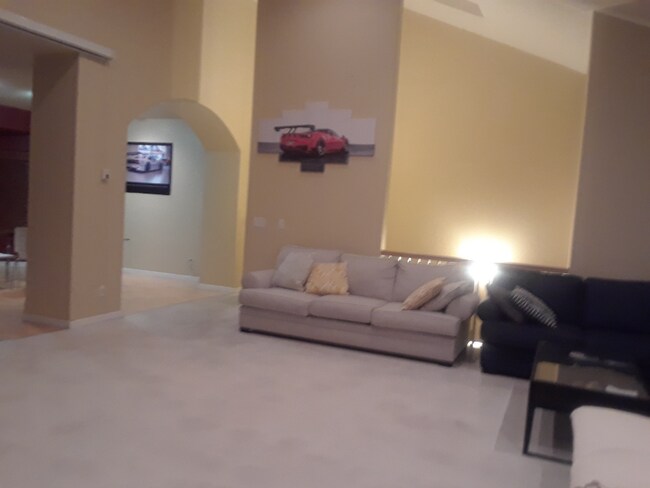Foto del edificio - 10072 Roseview Dr