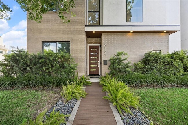 Building Photo - 613 Jackson Hill St