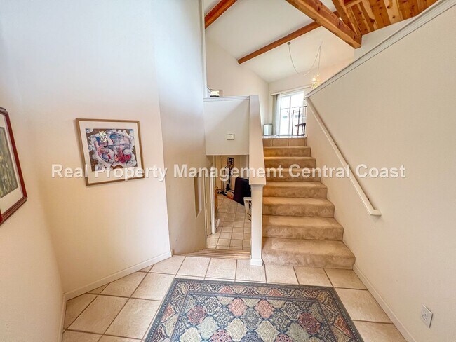 Building Photo - AVAILABLE NOW  - Beautiful 3 Bedroom / 2.5...