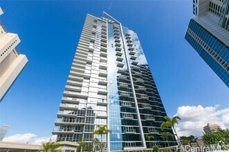 Building Photo - 1189 Waimanu St