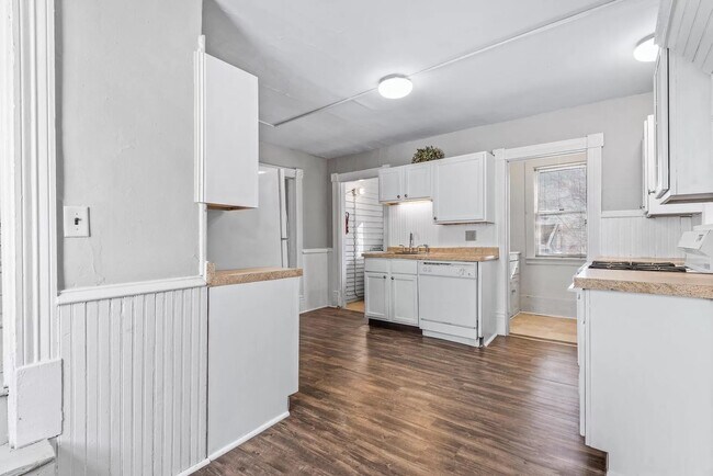 Building Photo - 2349 Ferrant Pl