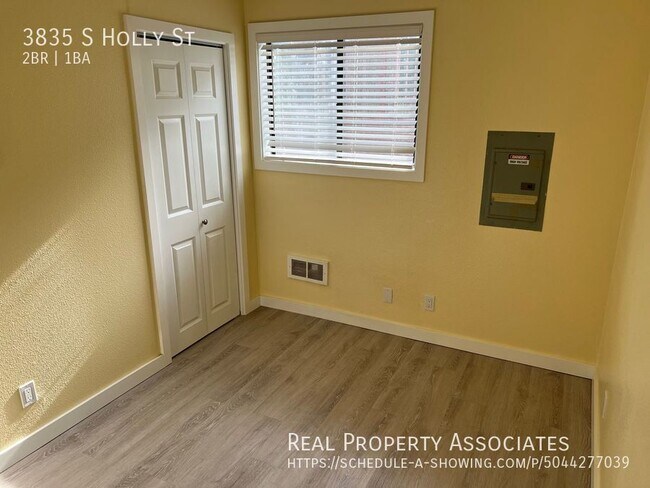 Foto del edificio - 3835 S Holly St