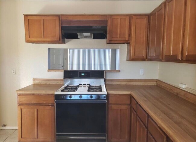 Foto del edificio - 2426 Spring Dusk Dr