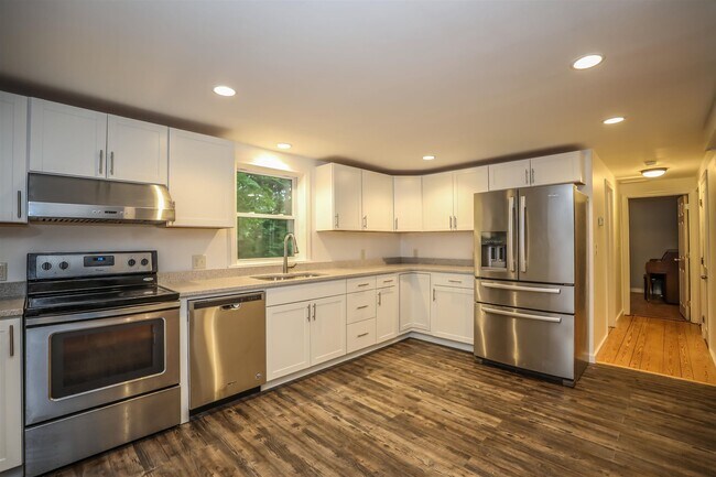 Building Photo - 259 MacDowell Rd