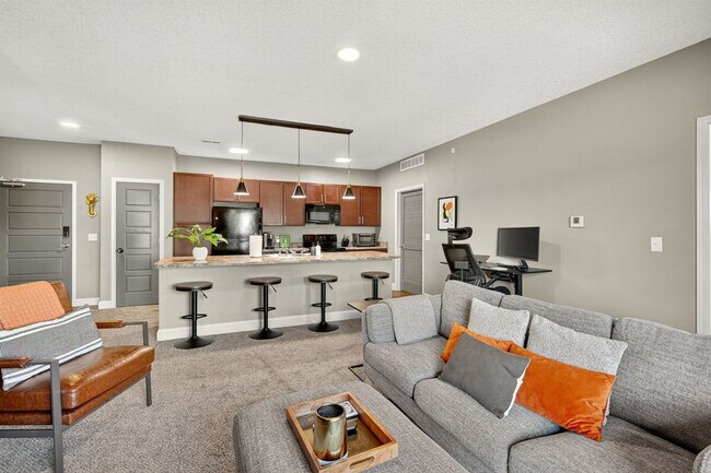 Foto del edificio - 8350 Cascade Ave