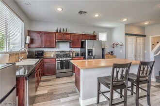 Building Photo - 6764 Firewood Dr