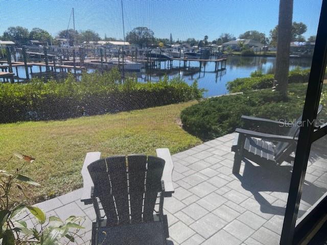 Foto del edificio - 646 Yardarm Dr