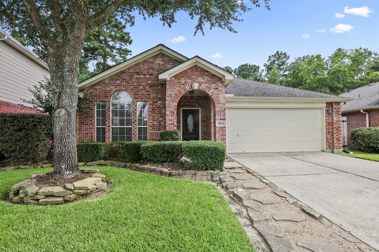 Foto principal - 21803 Whispering Forest Dr