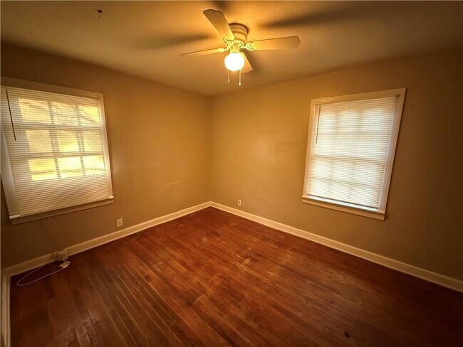 Building Photo - 353 11th Ave