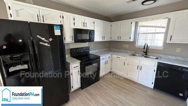 Building Photo - 34 Builders Way