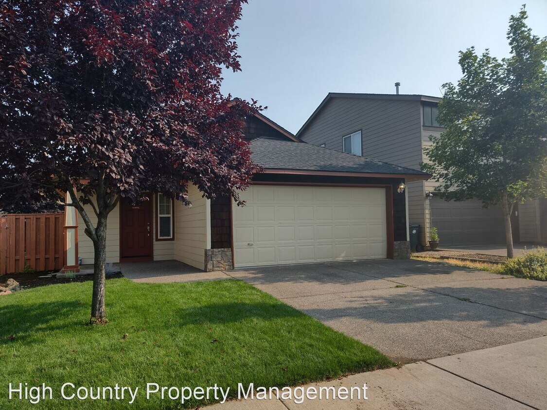 Primary Photo - 3 br, 2 bath House - 851 NE Locksley
